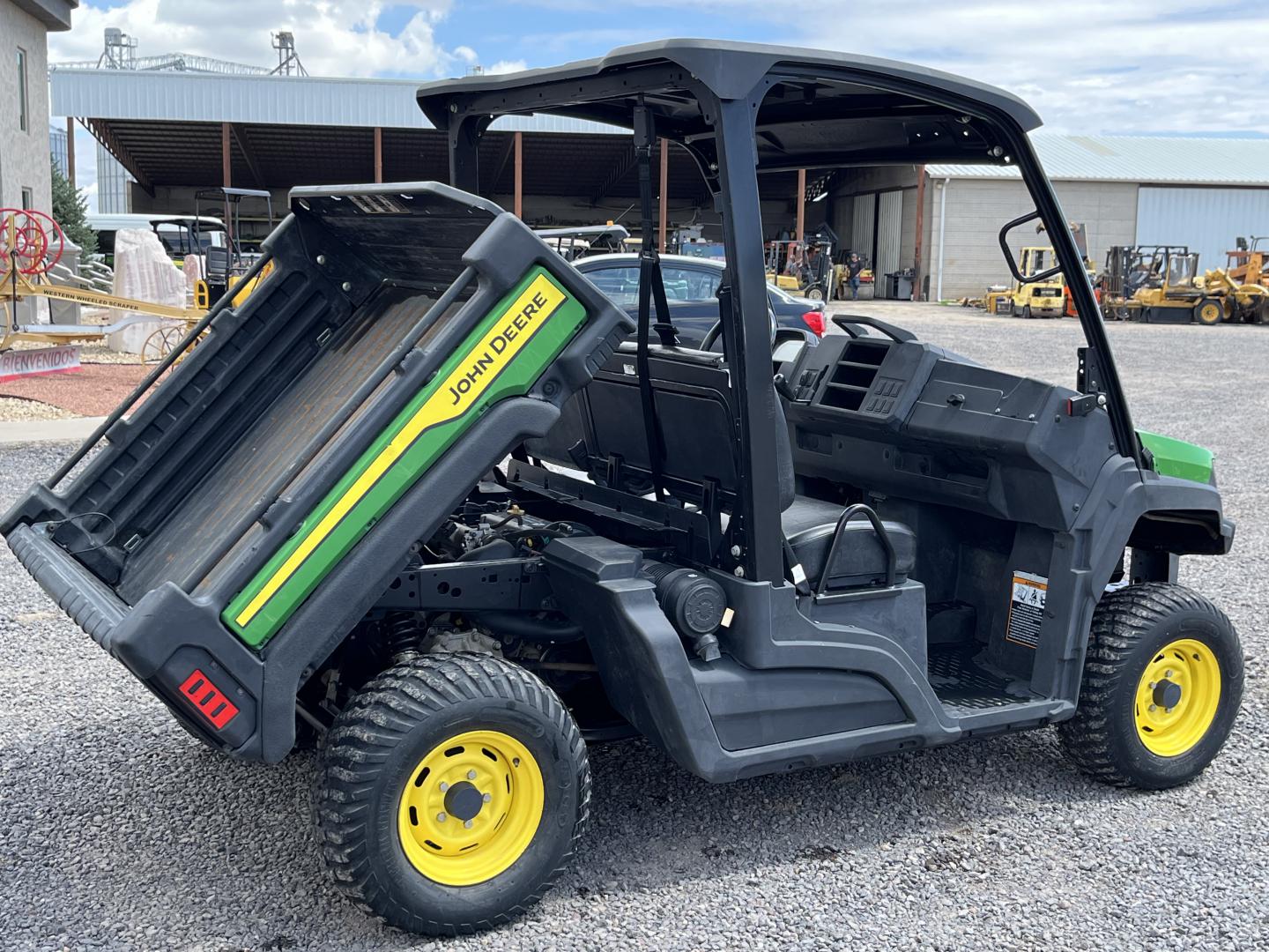 ./imagenes/INVOICE/2019/18259/JOHN DEERE XUV835E (4).JPG